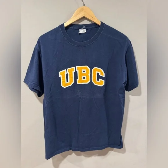 Vintage UBC University of British Columbia T-Shirt - Picture 3 of 8